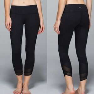 Lululemon Emerge Renewed Crop *Luxtreme